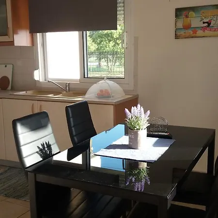Apartment Azalia By Travelpro Services Nea Moudania Halkidiki